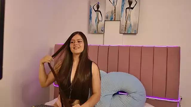 sukilove18 from StripChat is Freechat