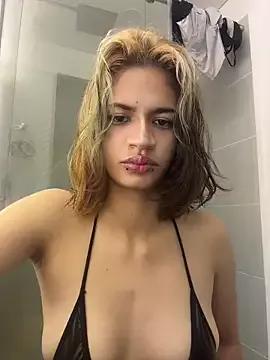 sukulaurens from StripChat is Freechat