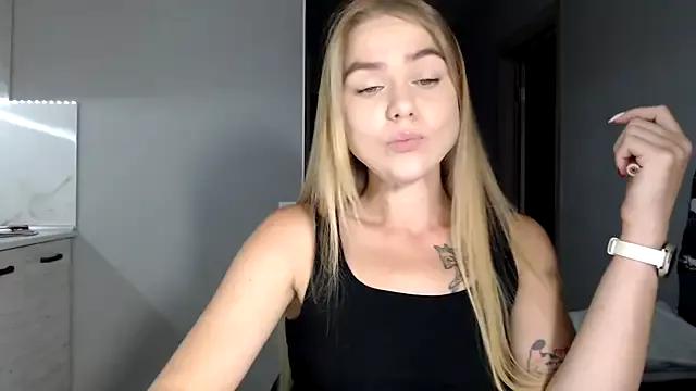 Sunbeam_ from StripChat is Freechat