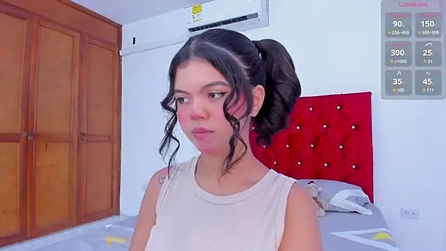 SunnieCute_ from StripChat