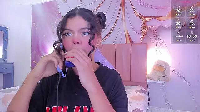 SunnieCute_ from StripChat