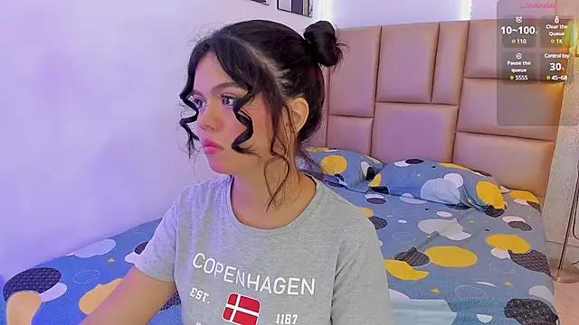 SunnieCute_ from StripChat