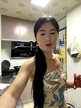 sunny-520 from StripChat