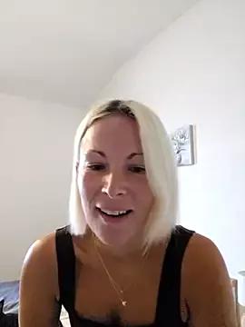 Sunny-Sin from StripChat