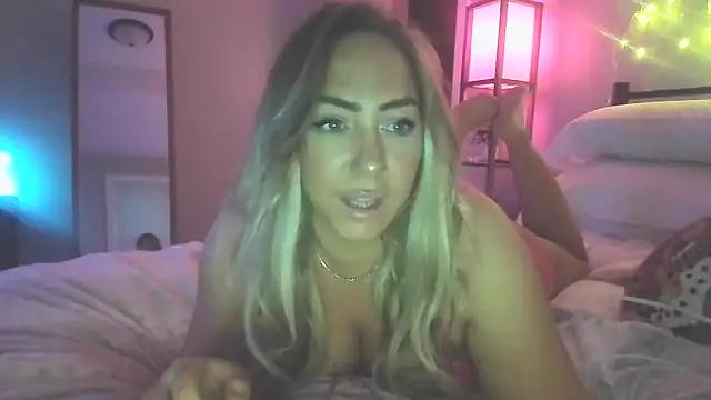 sunshinekisses from StripChat
