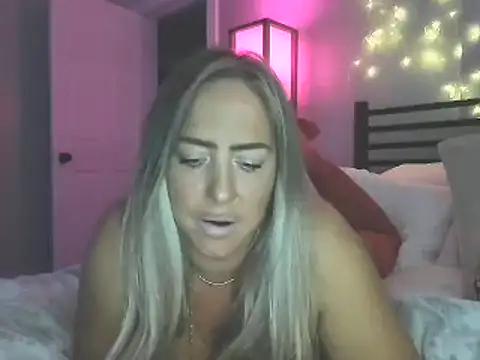 sunshinekisses from StripChat