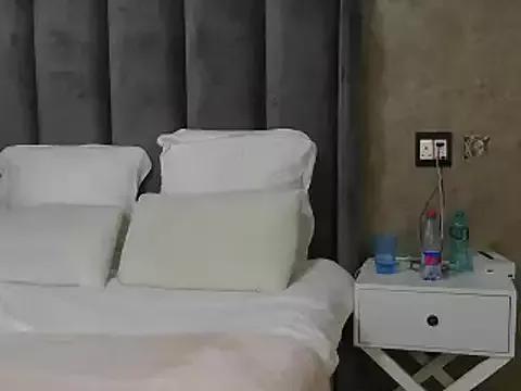 sushi_bear from StripChat
