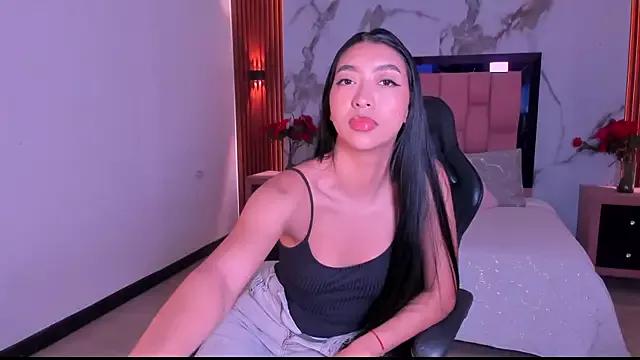 Sussyrosse_ from StripChat is Freechat