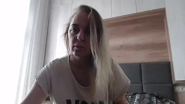 Susy_Dell from StripChat