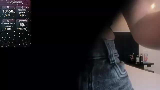 susyy7 from StripChat