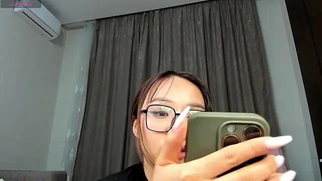 suzune_aya from StripChat