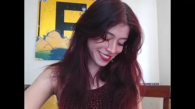 SuzzyyM from StripChat