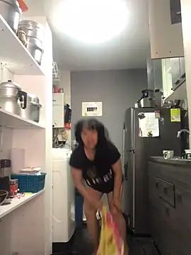 Sweeetness_Milf from StripChat