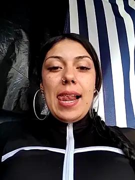 Sweel_Leyva18 from StripChat
