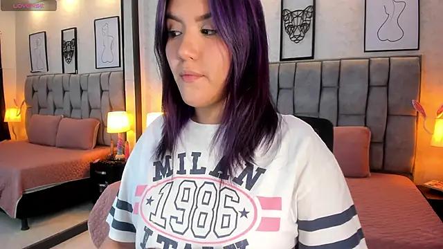 sweet--emily from StripChat
