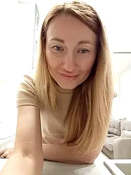 Sweet-LipsPussy from StripChat
