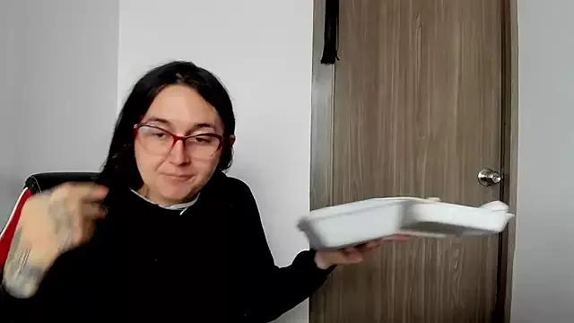 Sweet-Suck69 from StripChat
