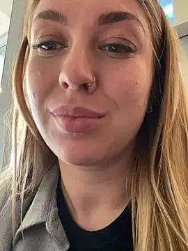 Sweet___Emily from StripChat
