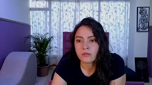 sweet_ahinara from StripChat