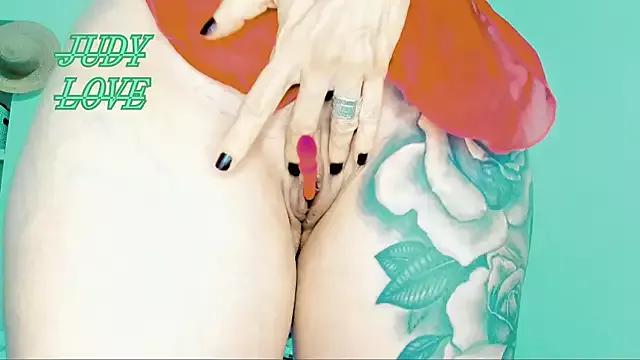 Sweet_Apple01 from StripChat