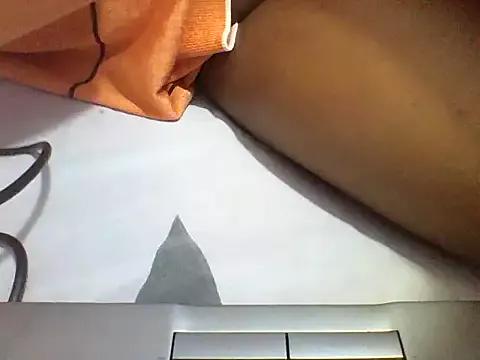 sweet_apple270 from StripChat