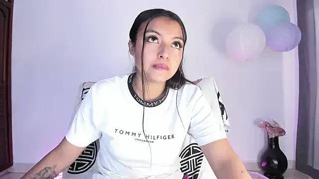 sweet_cinamon from StripChat