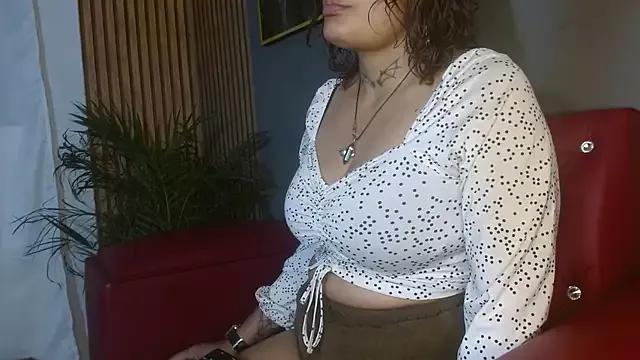 Sweet_eyesss_ on StripChat