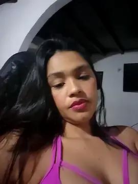 sweet_larisa from StripChat