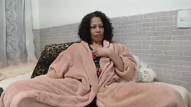 sweet_luana from StripChat