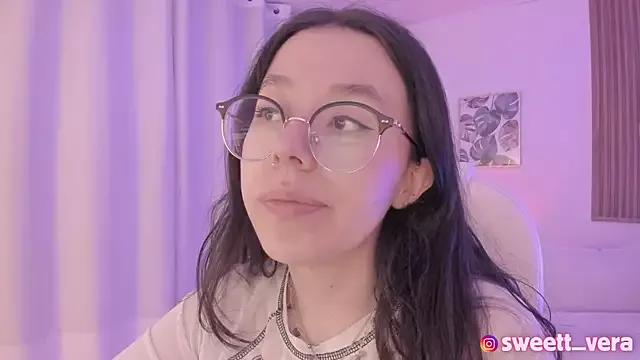 sweet_vera from StripChat