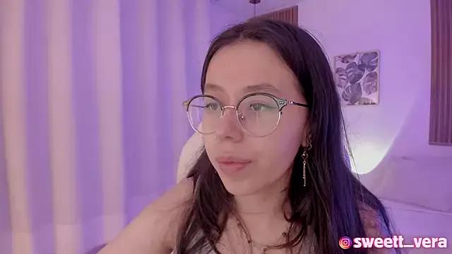 sweet_vera from StripChat
