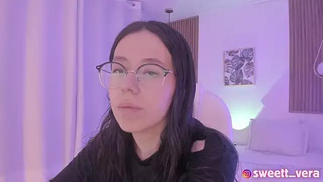 sweet_vera from StripChat