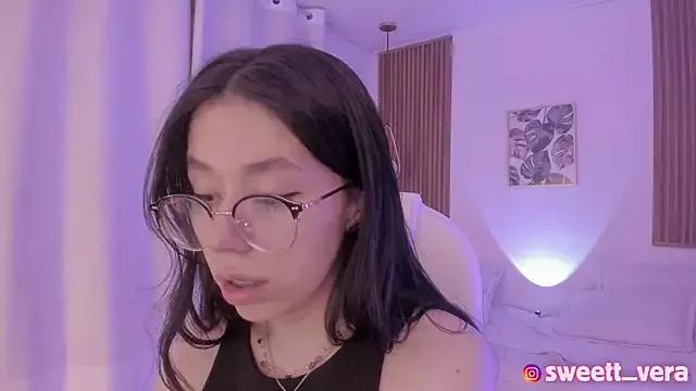 sweet_vera from StripChat