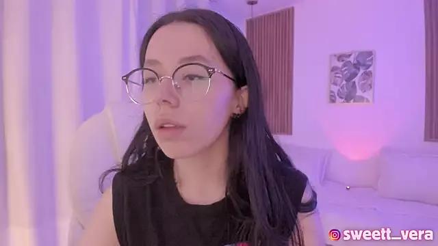 sweet_vera from StripChat
