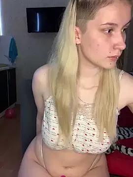 Sweet_white_chocolate from StripChat