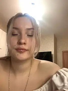 Sweet_white_chocolate from StripChat