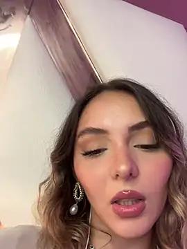 sweetale from StripChat