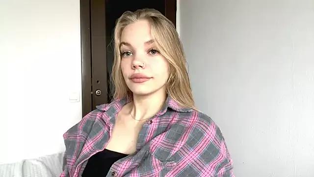 SweetAmelia69 from StripChat is Freechat