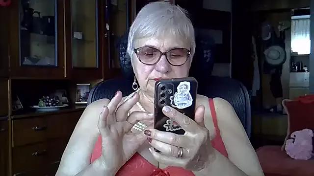 SweetCherry27 from StripChat
