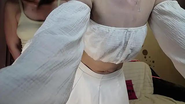 SweetCupcaks from StripChat