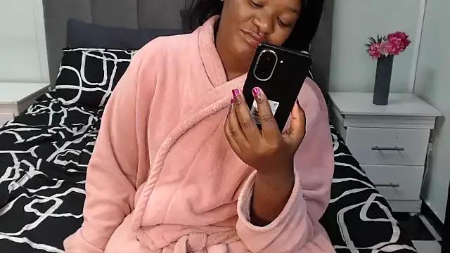 SweetDarkCherry from StripChat is Freechat