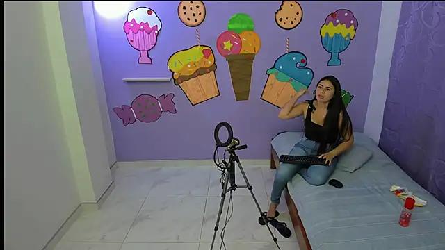 sweetfantacies18 from StripChat