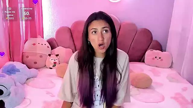 sweetfoxy_17 from StripChat