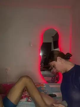 sweethoneytsx from StripChat