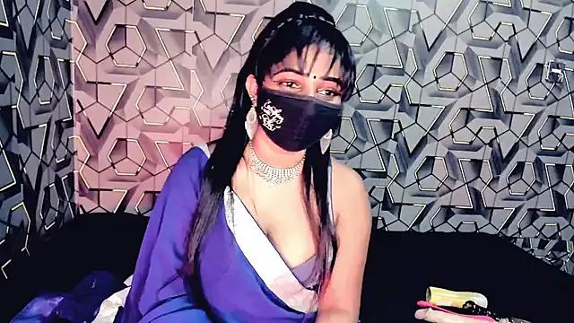 Sweetie_Fox_XXX from StripChat is Freechat