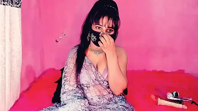 Sweetie_Fox_XXX from StripChat