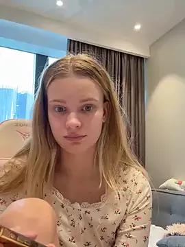 sweetieang from StripChat
