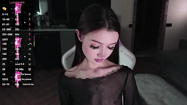 sweetiebones from StripChat