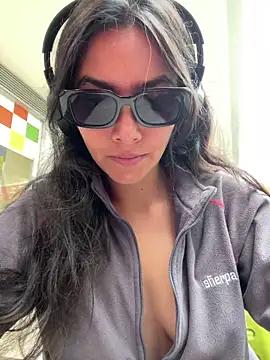 SweetieChannel from StripChat