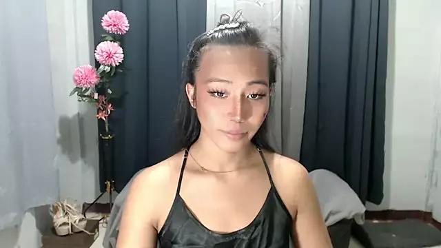 sweetiie_caren from StripChat